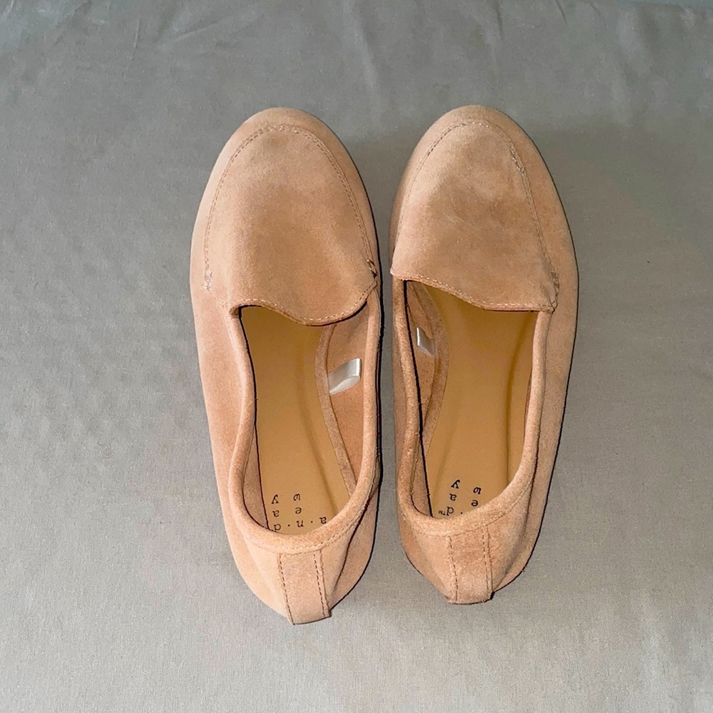 Blush pink color flats
